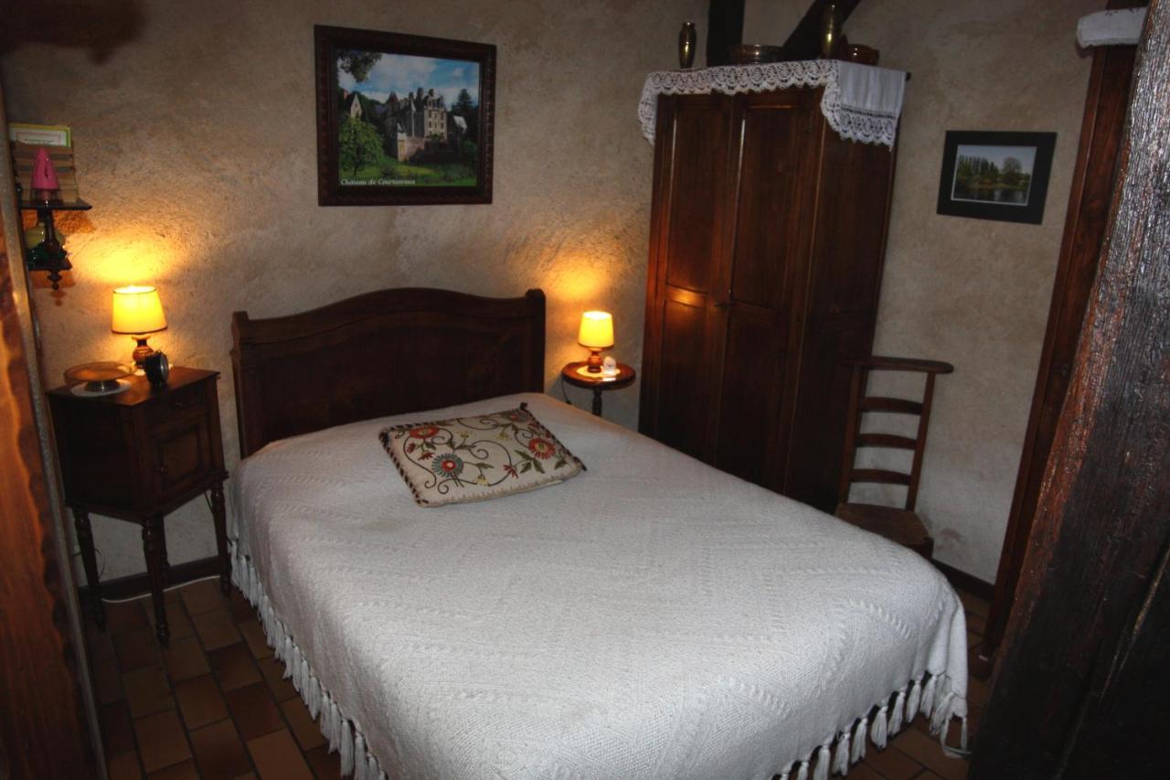 Bed and Breakfast La Maréchalerie Monthodon Exterior foto