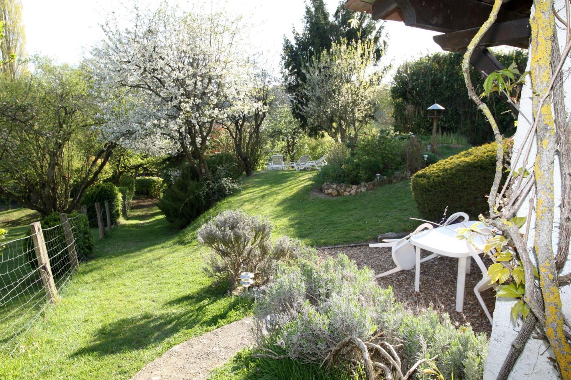 Bed and Breakfast La Maréchalerie Monthodon Exterior foto